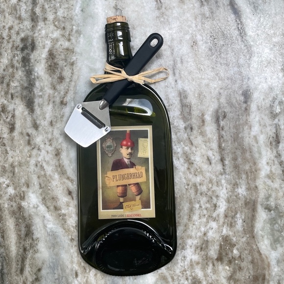 Wine Bottle Cheese Charcuterie Board with Slicer - Picture 1 of 4